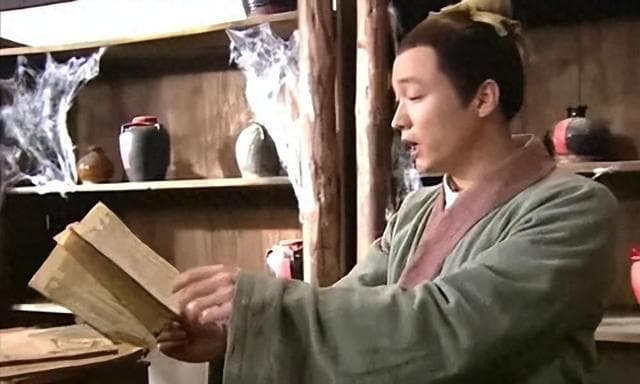 古代秀才相当于现在啥学历？大学生还是研究生？