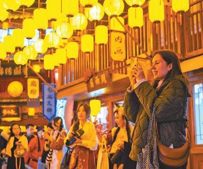 广东春节文旅活动吸引大批外国游客