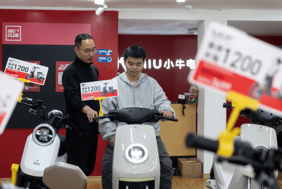 提振消费！第一批“国补”资金到位，这个市场掀起“换新热”