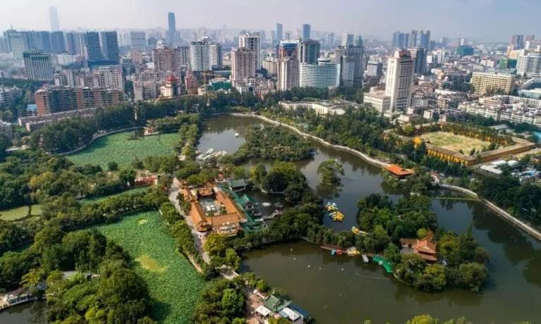 来一场Citywalk 让昆明治愈你！
