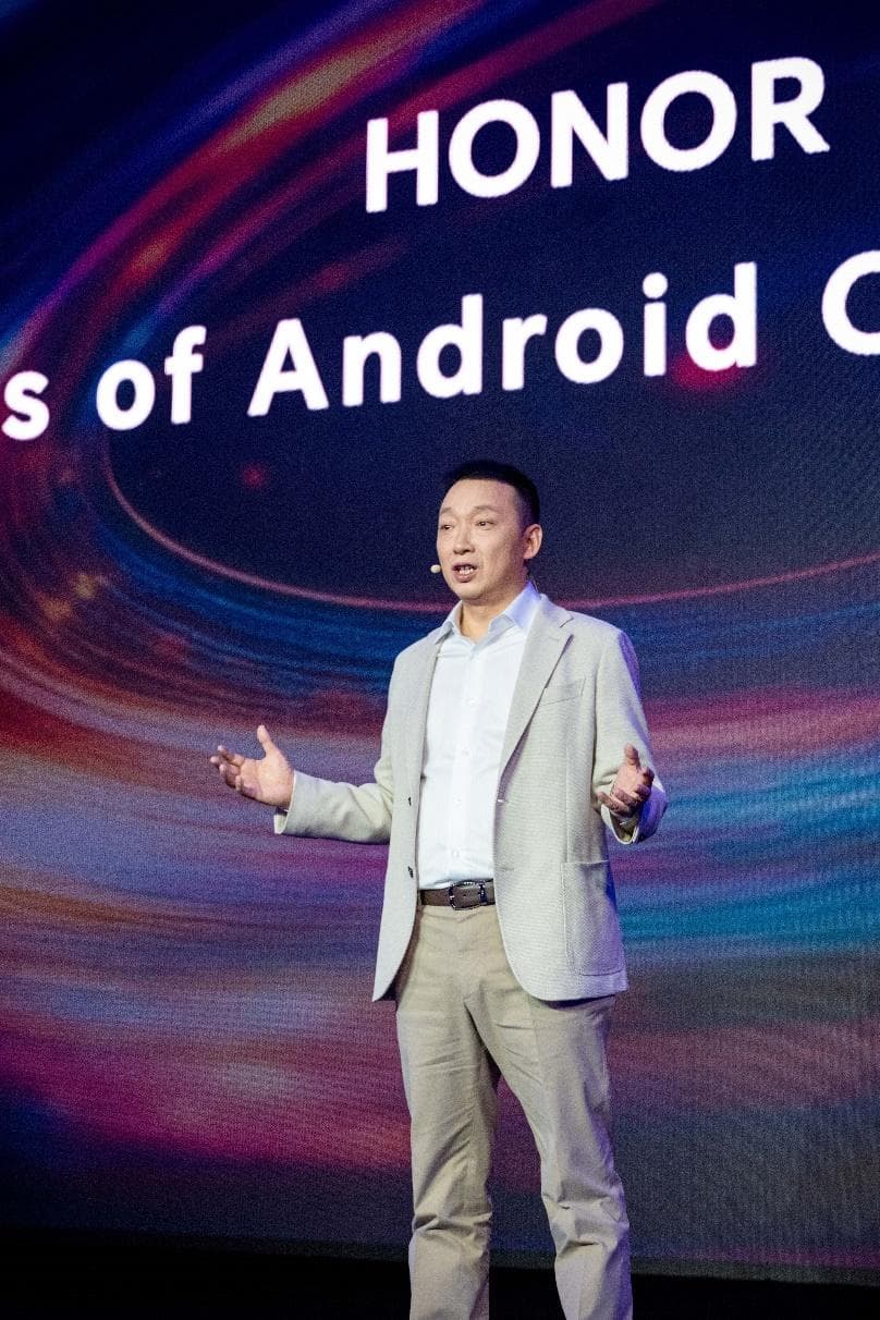 荣耀发布阿尔法战略：五年投百亿美元，打造AI终端生态