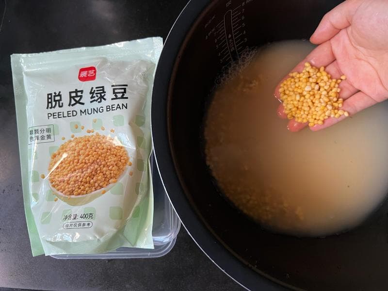 电饭锅版低油低糖绿豆沙，懒人也能轻松搞定