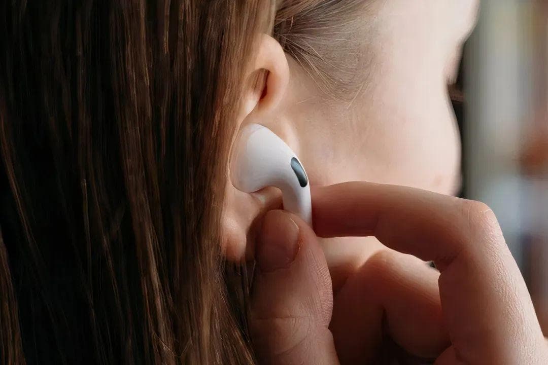 当你的AirPods没声音或有异常时怎么办？这里提供几个解决办法