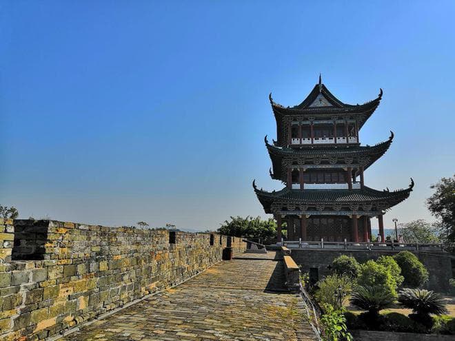 赣州古城墙：江南现存最长宋代砖墙，1996年列为国保