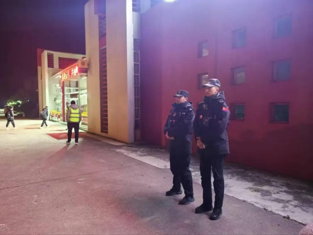 这束光昼夜不息——记巡特警接处警钱银坤的一天