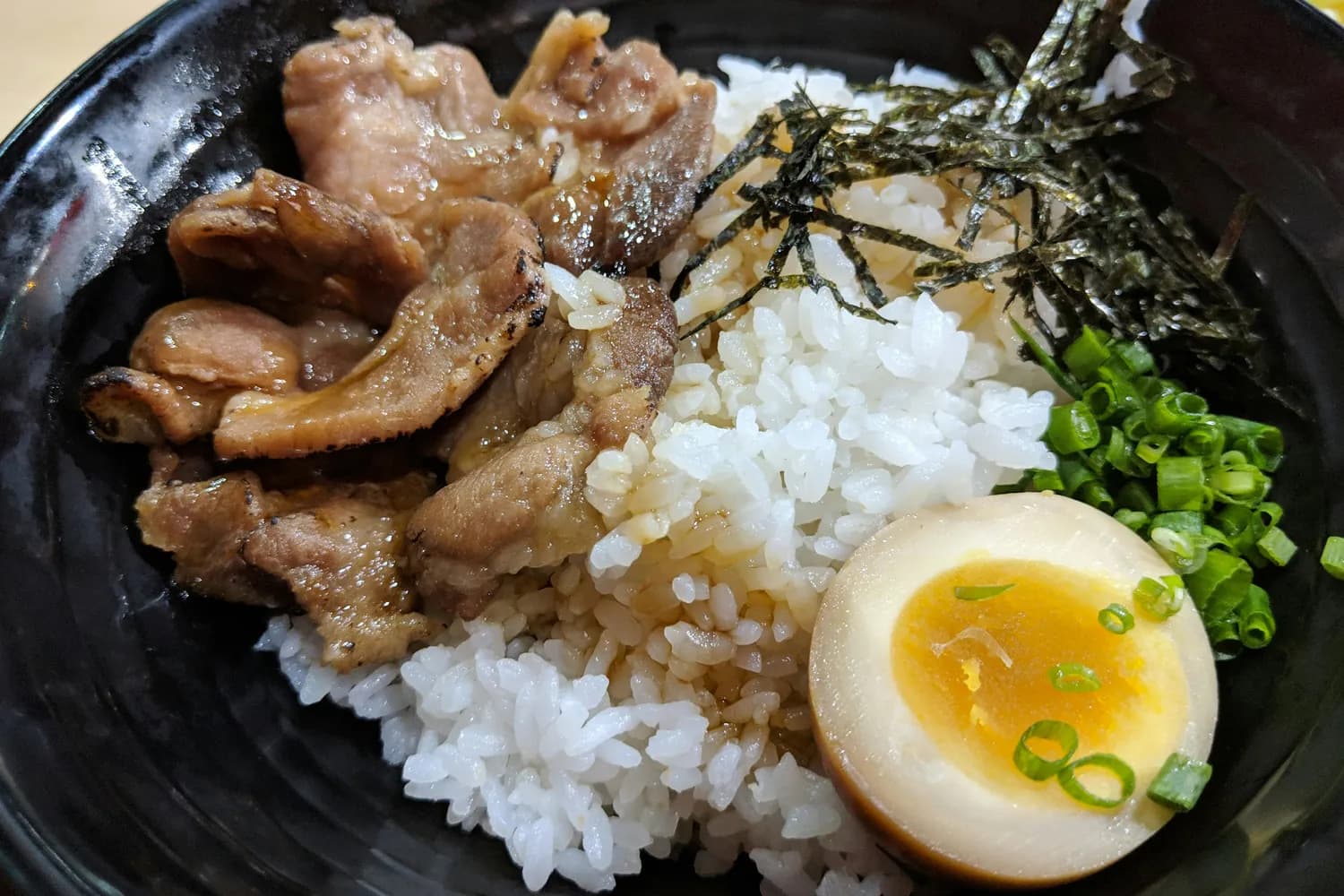罗勒炒肉饭走红中国，泰式美味成“米饭杀手”
