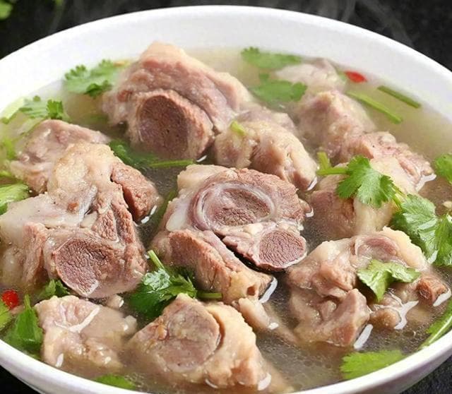 炖出极致鲜美羊肉汤的秘诀：一步步解锁无腥味醇香