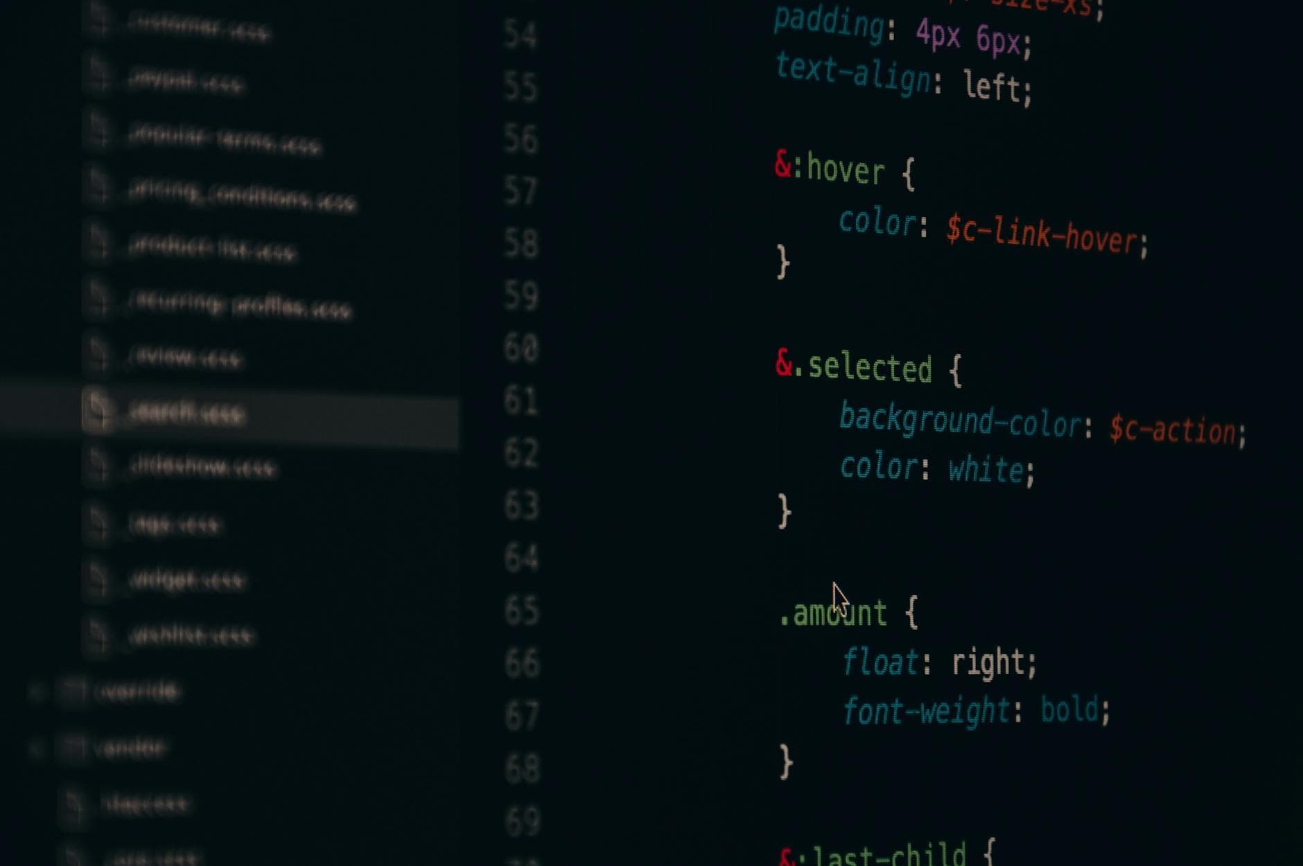 C语言与C++编程语言对比：哪个更适合入门？