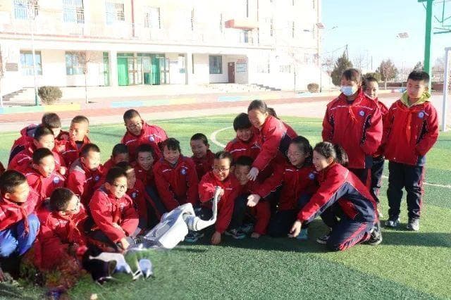 焦虑潮中，家长如何减少焦虑、理性育儿？