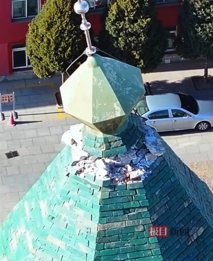 银川两座古塔因地震暂停参观，其中千年承天寺塔塔尖受损，正研究维修方案