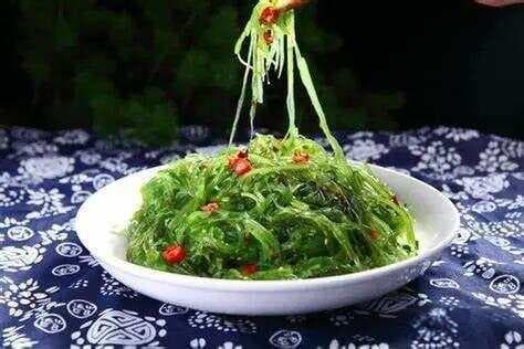 凉拌裙带菜的正确焯水方法与美味秘诀