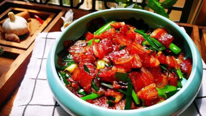 蒜苗炒腊肉