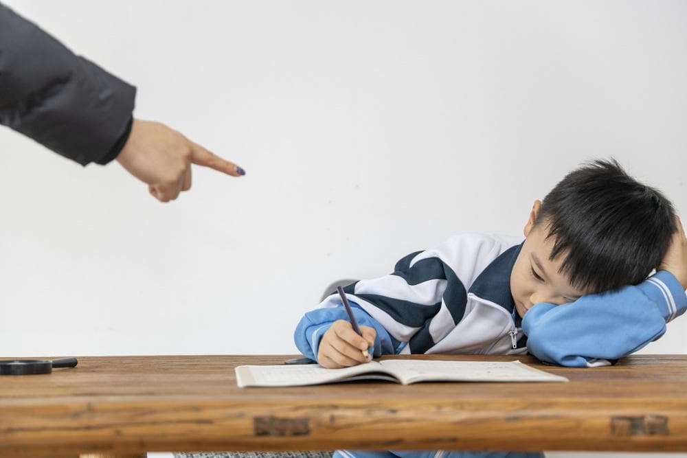 厌学的都是“学渣”吗？成绩好的孩子也是厌学门诊常客