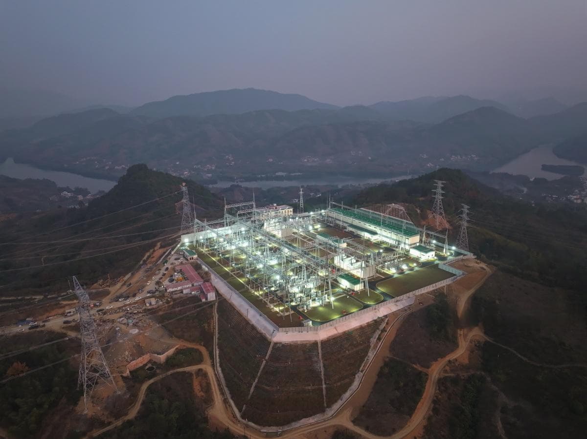 广西500千伏漓江变电站工程提前建成投运