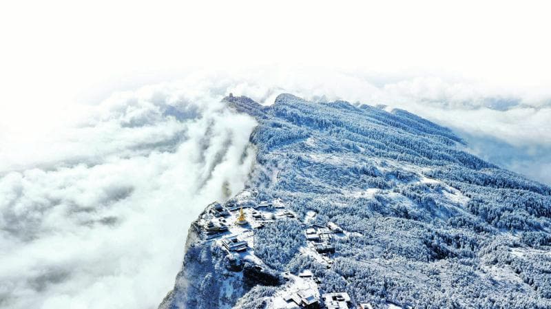 峨眉山冰雪温泉季启动 高质量发展如何“出圈”