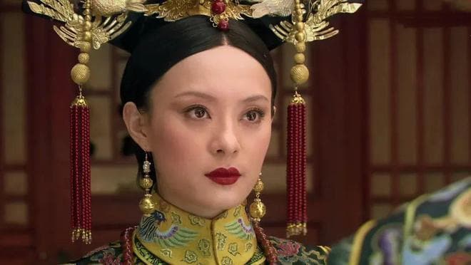 甄嬛前后一共暗示了果郡王几次，这对双生子是他们的孩子？