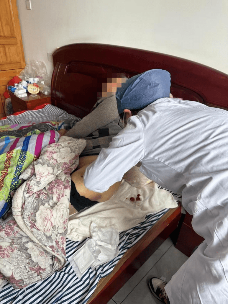 家庭医生的温暖守护——让健康服务走进家门