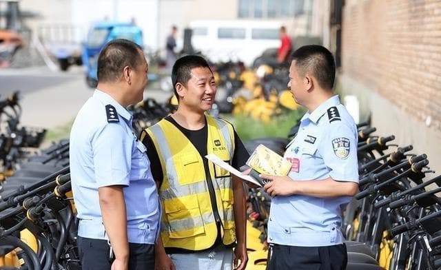 电动车考驾照新规：两类车免考，三类车必考，别搞错！