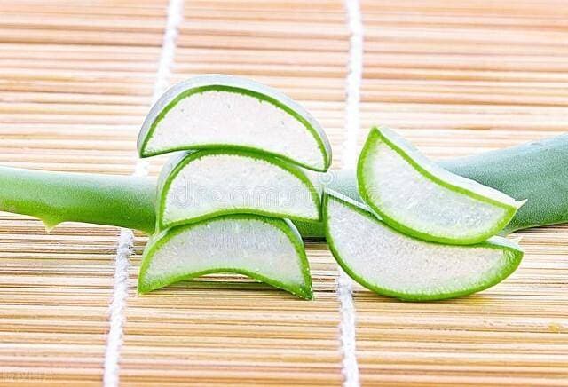 芦荟直接涂脸的门道：功效与风险全解析