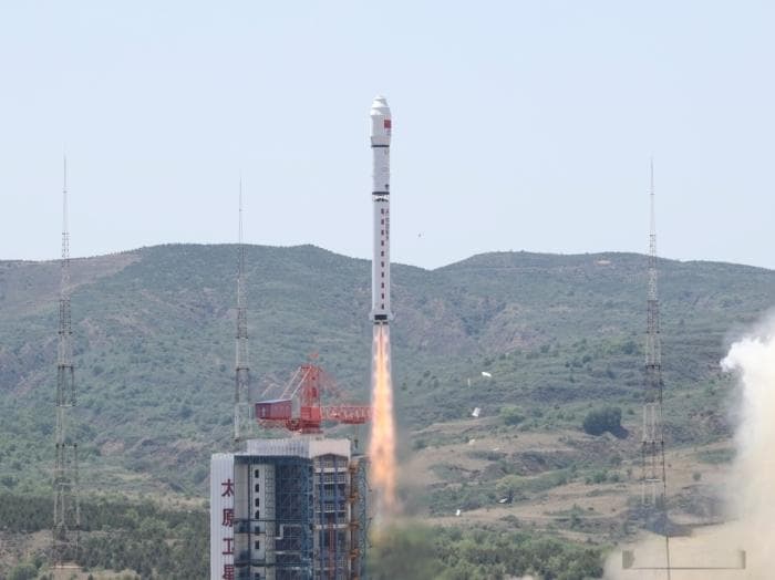 长二丁火箭刷新中国一箭多星纪录 41颗卫星如何一起上太空？