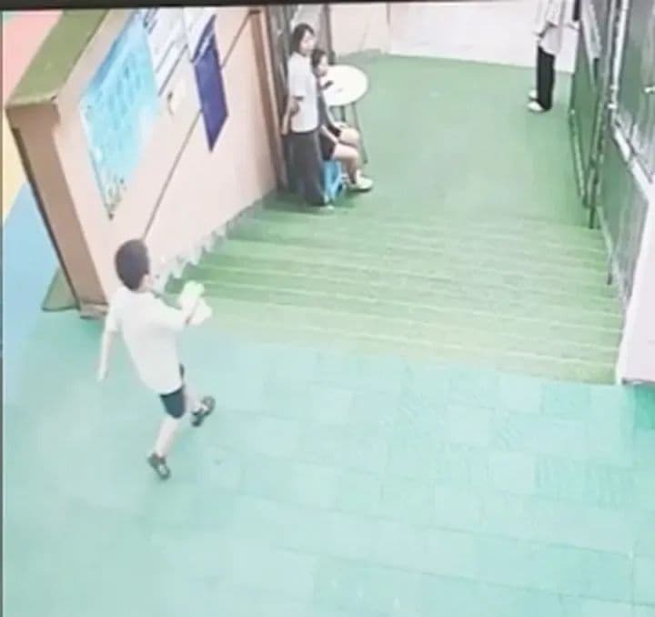 收学生6.16元巧克力后，幼儿园老师被开除！法院判了