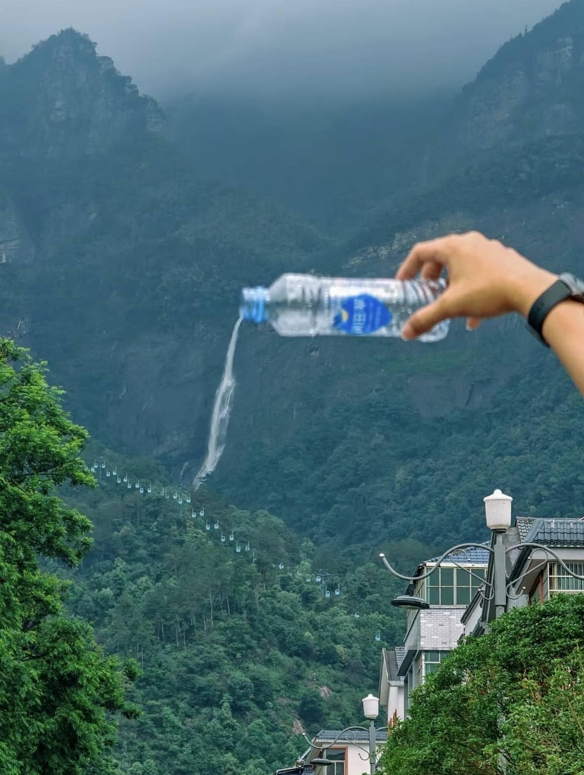 中国的十大名山！每一座都非常漂亮！你最想去哪医座呢？