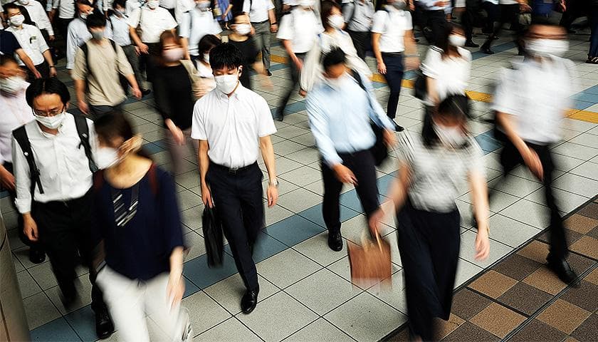 从"企业战士"到"育儿酷男"：日本男性身份的变迁与困境