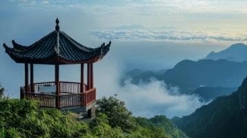 探秘人间仙境：老君山游玩攻略