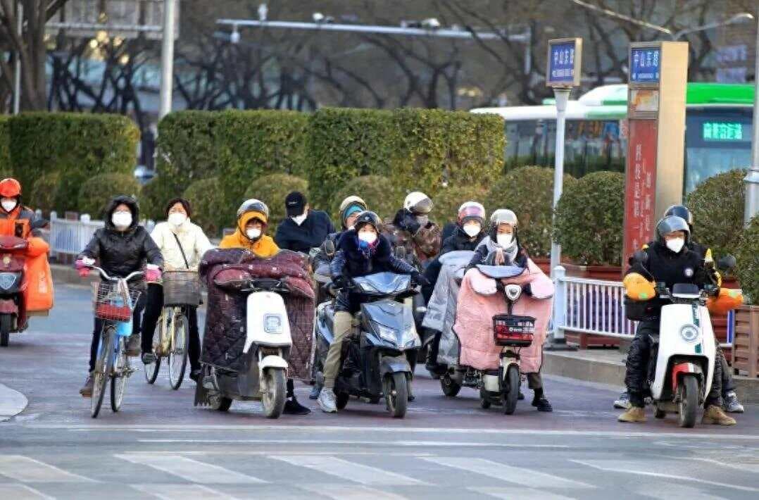 限行电动自行车出行会妨碍市民路权吗？