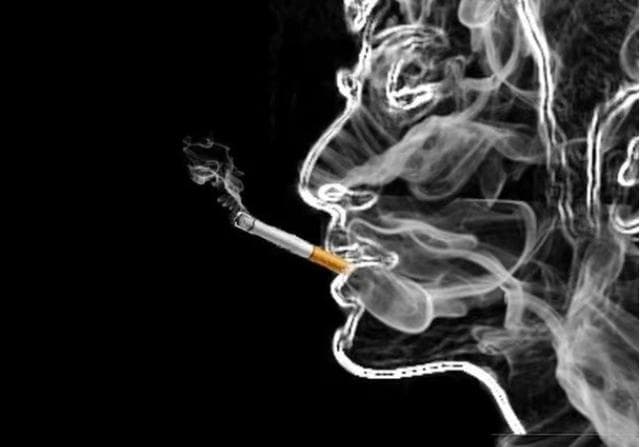 早上起床爱吸烟的人，若出现这3个表现，或是脑梗来临的信号