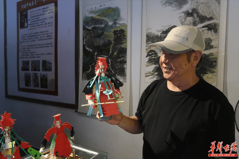当非遗遇上直播 大学生助力鳌山灯传承发展