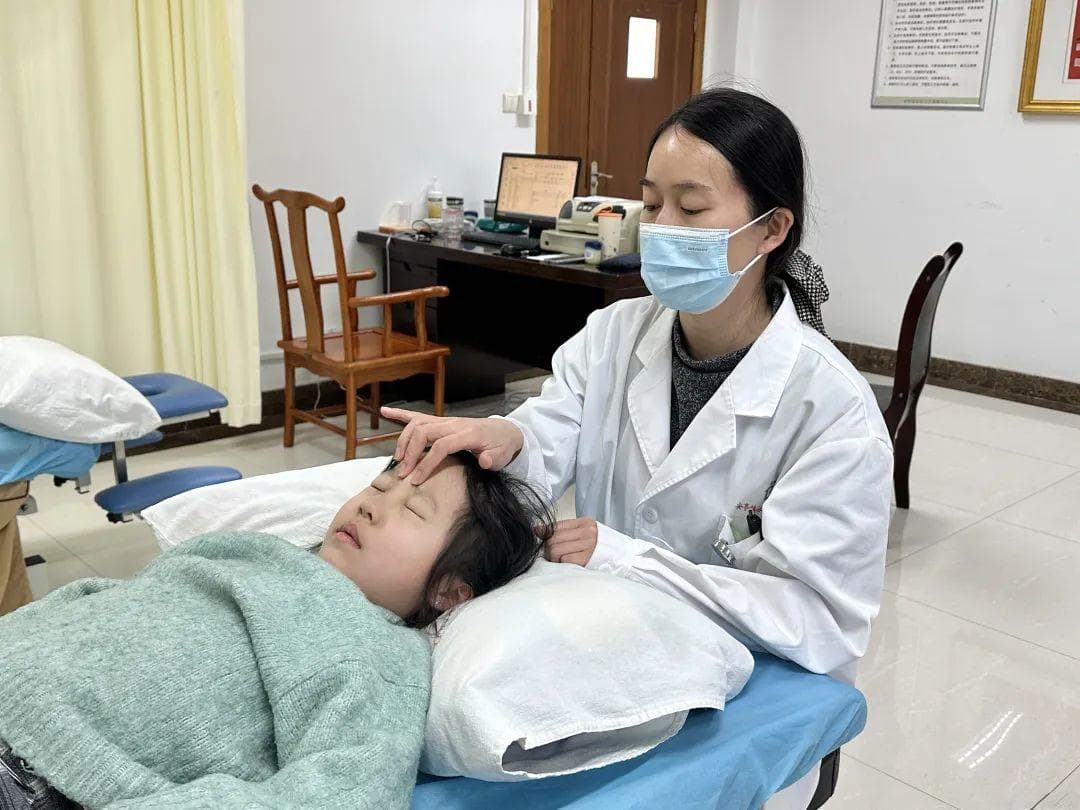 孩子近视怎么办？这家社区医院的中医推拿有妙招
