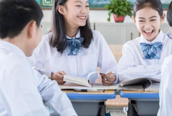 “彳亍”：从缓慢行走到人生思考的多重意蕴