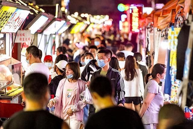 青岛十大美食街 青岛美食街哪个最好？青岛最热闹的夜市小吃在哪