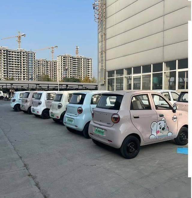 年轻人为什么要买老头乐，老头乐填补了小电驴与汽车之间的空白