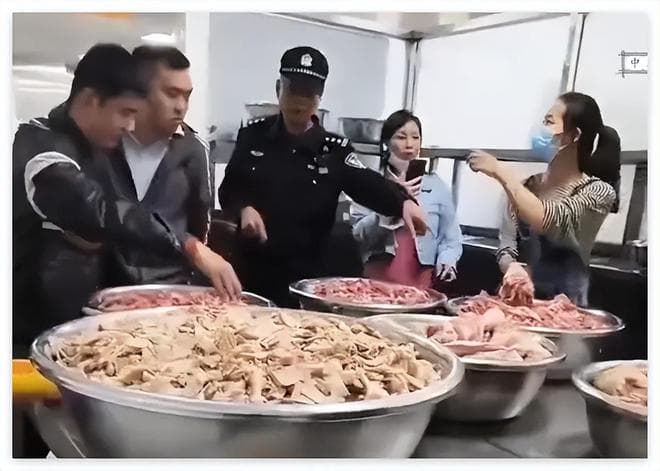 长丰中学臭肉事件闹大了！6部门联合调查，发布会女领导身份曝光