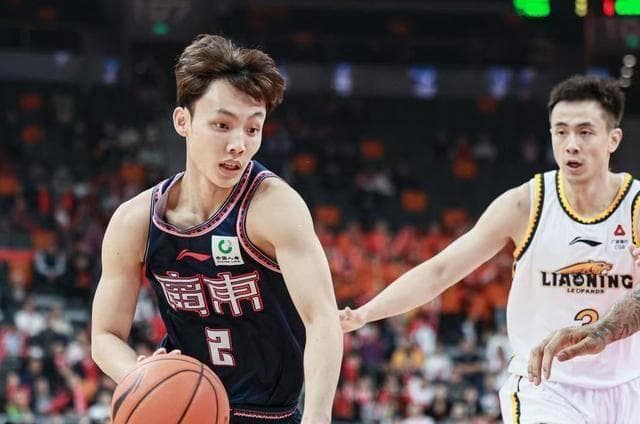 广东男篮胜辽宁迎全胜，张明池高效表现惊艳CBA