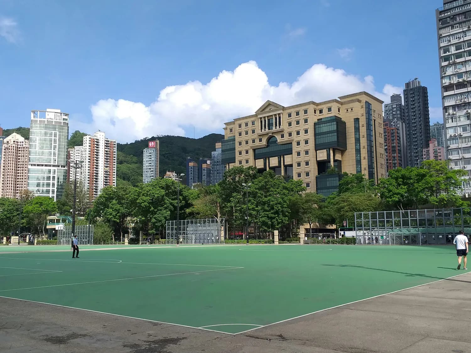 绿海华庭小区周边娱乐攻略：台球、KTV、电影院全都有！