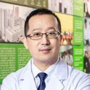 这些坏习惯会影响孩子牙齿发育，最佳矫治时间并不都是换牙后