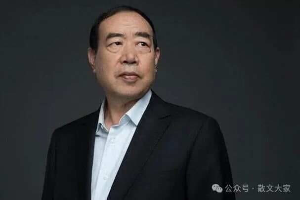 贾平凹：从“文学巨匠”到“流氓作家”的争议