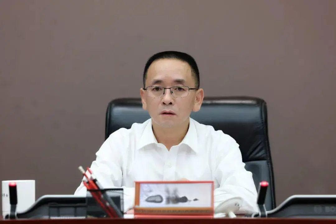 张德芹刚接掌贵州茅台，就开会强调反腐，还下车间调研生产质量