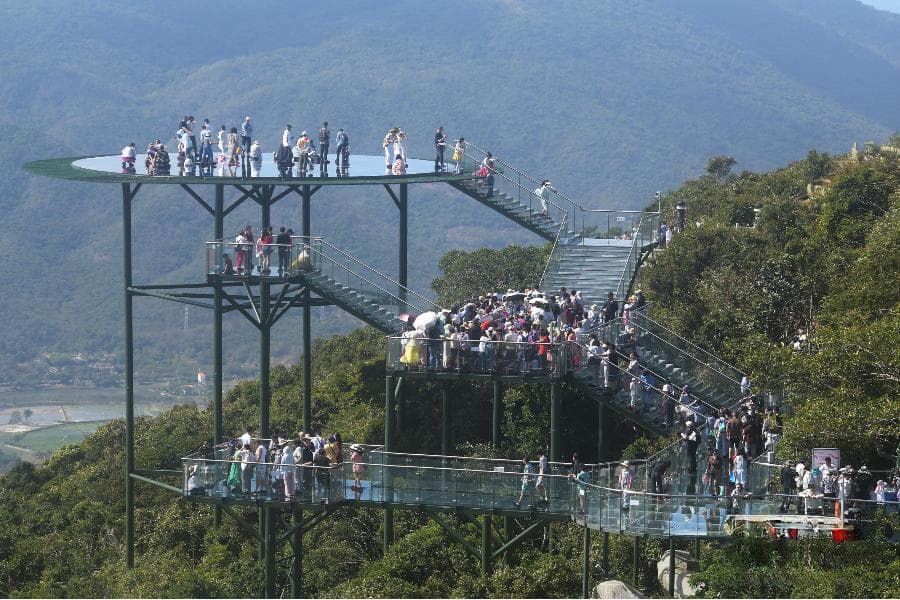 三亚：椰风海韵里的文化年味与旅游经济新图景