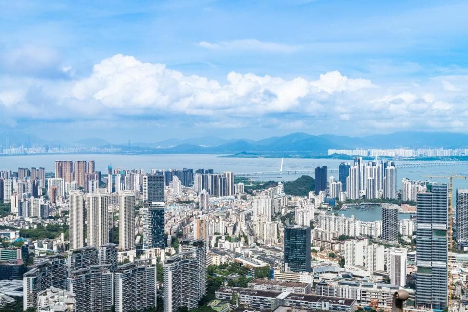 深圳楼市跑进“小阳春”？新盘一日去化507套，豪宅拍出1.3亿天价
