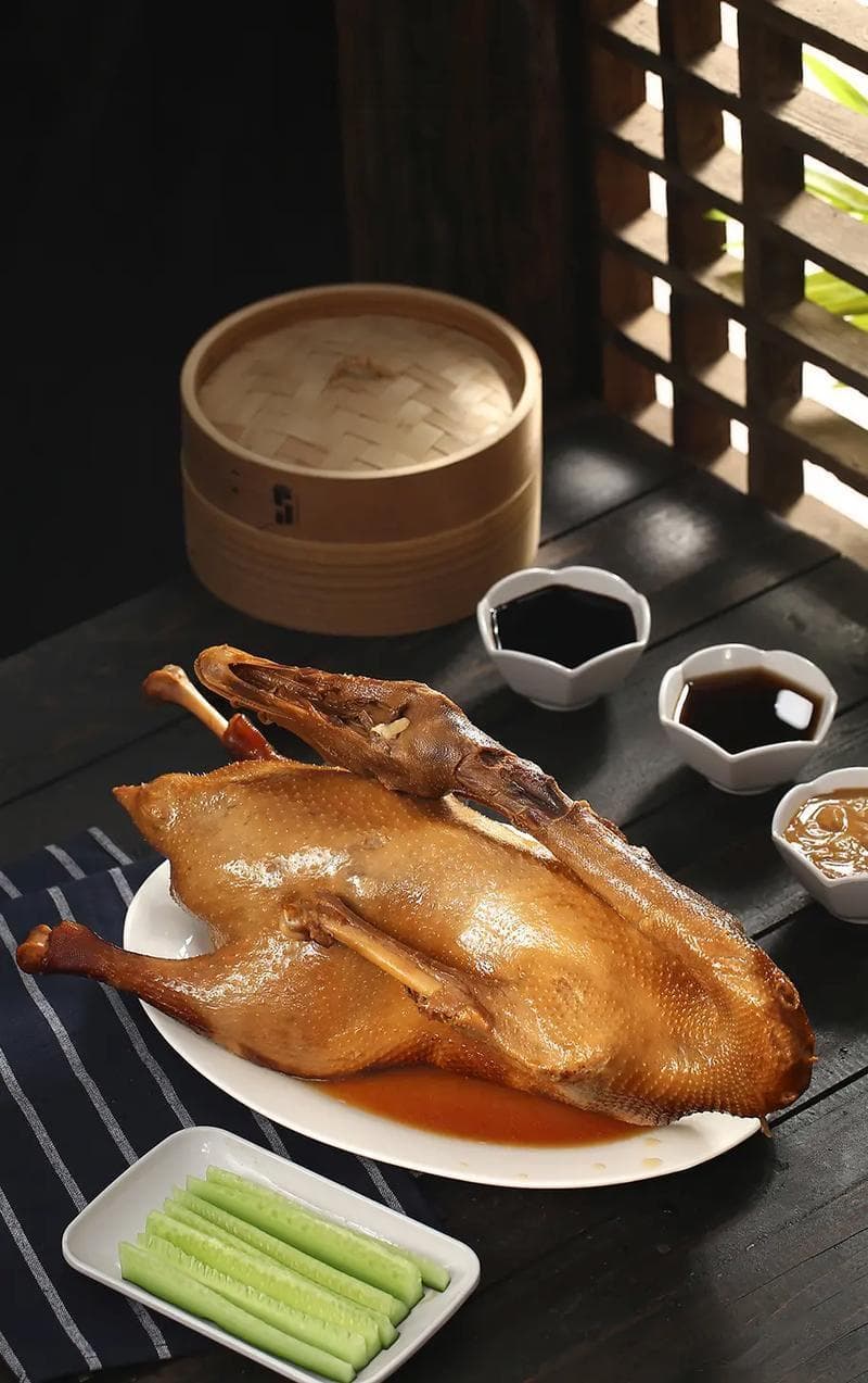 如何深度解读艺术作品：从背景到象征意义的全面解析