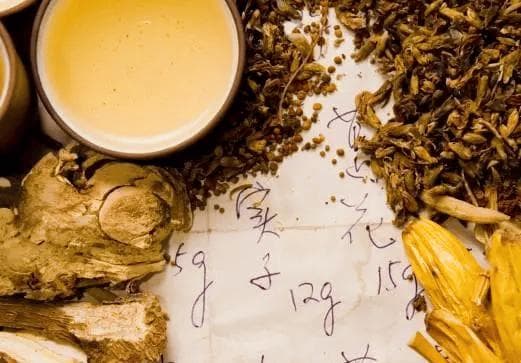 白血病治疗别迷信中医：可作辅助但非根治良方