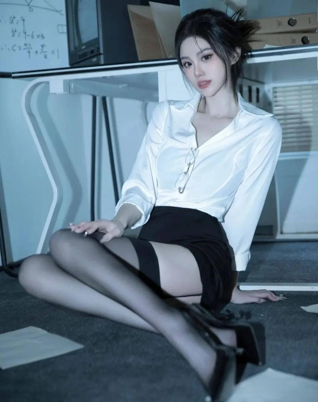 女生穿丝袜为何脚更容易有异味？这些原因你了解吗？