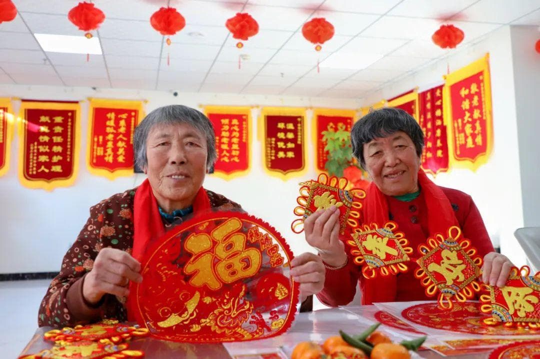 养老院里的新年：56位老人欢度春节