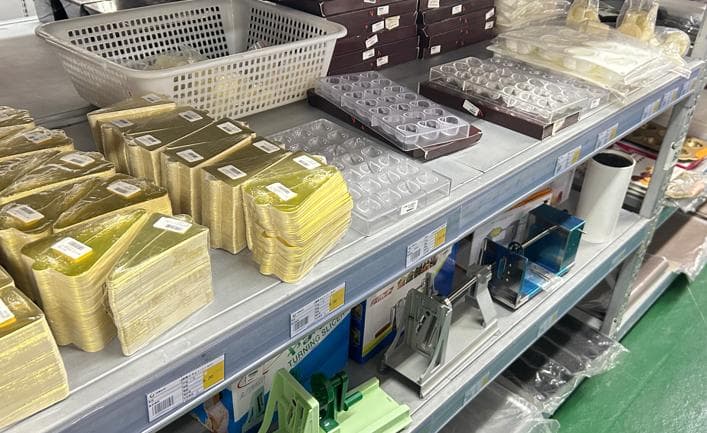 打造高效餐饮厨房：厨具布局与功能优化全攻略！