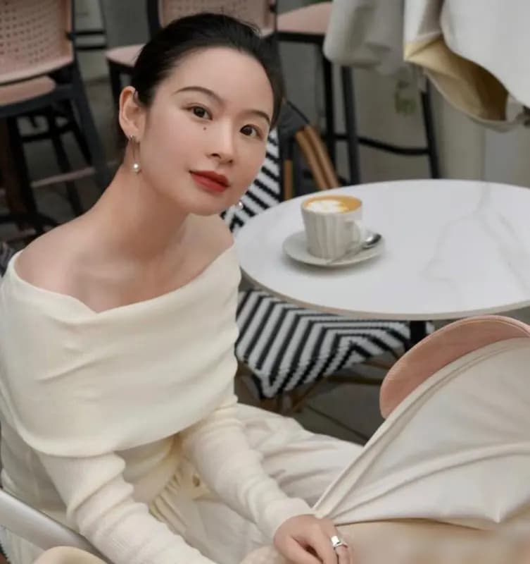中年女性首饰指南：三种首饰要慎选，搭配技巧全解析