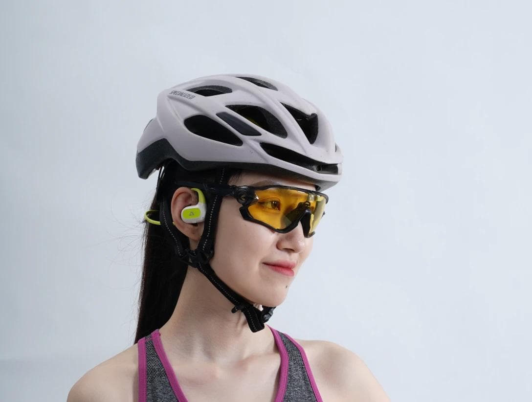 蓝牙耳机为什么不能同时听两个设备的声音？